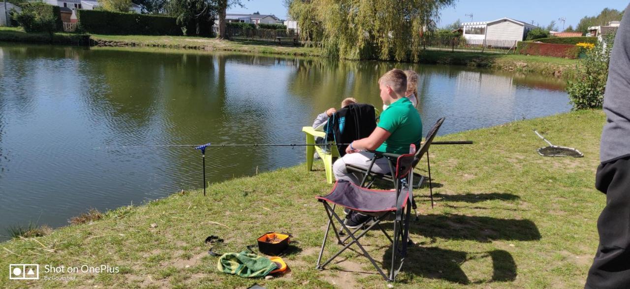 Camping La Garenne De Moncourt Rue  Exteriör bild