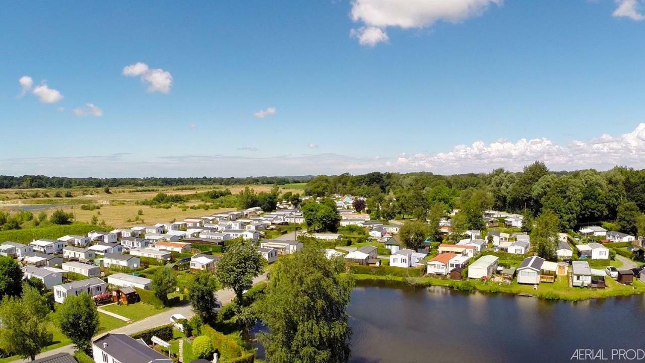 Camping La Garenne De Moncourt Rue  Exteriör bild